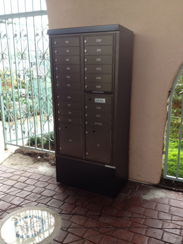 Mailboxes R Us / Hillcrest Construction 4C Mailbox Systems